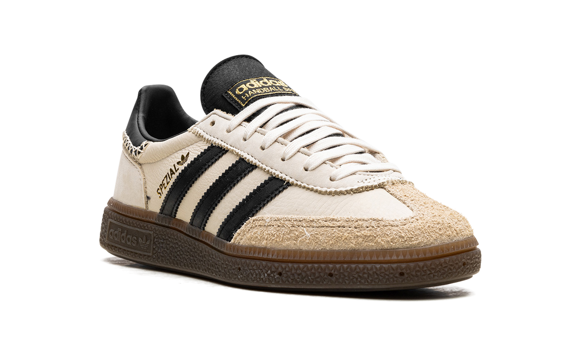 Handball Spezial WMNS "Wonder White Black" IE3698